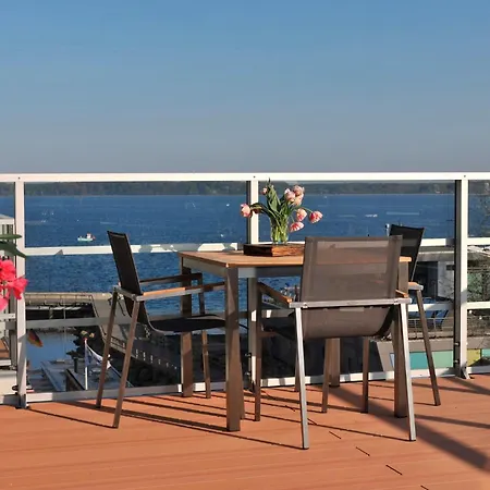 Apartmenthaus Hafenspitze: Seaside Terrace With Views Apartment Eckernfoerde